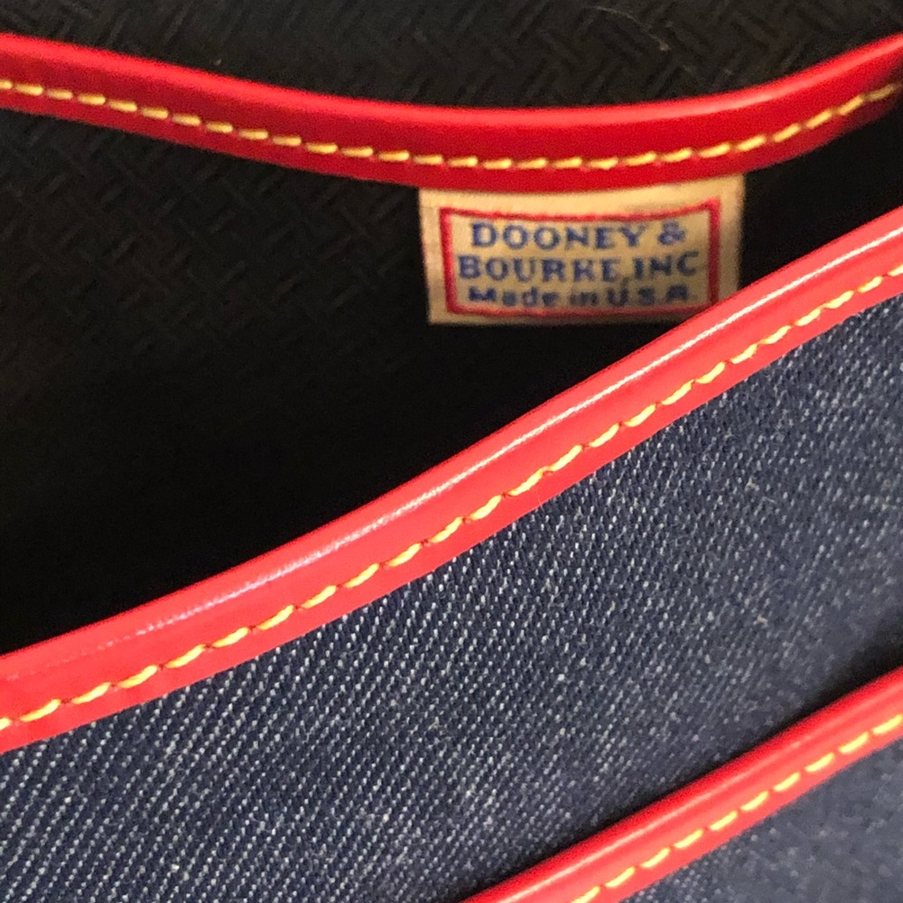 Handbag - Picture 2 of 3